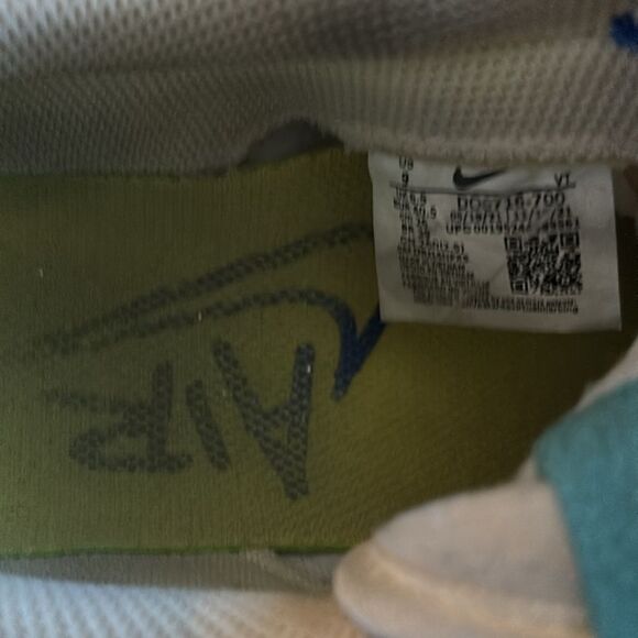 Nike Air Max Pre-Day
'Wheat Yellow Strike' DO6716-700 Size 9 - Picture 11 of 11